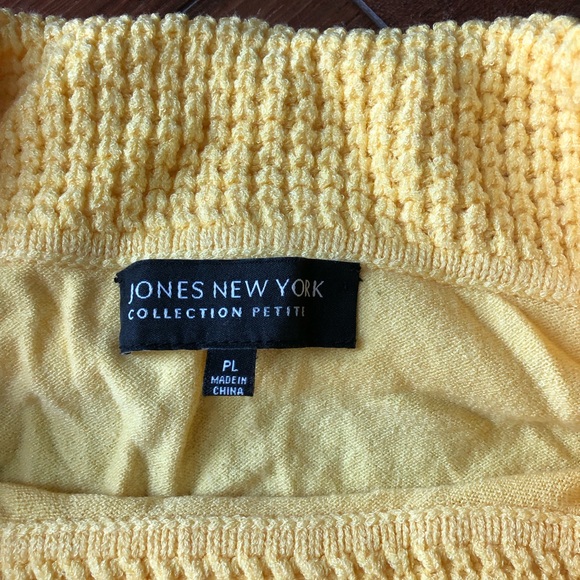 Jones New York Collection Yellow Top - Picture 2 of 11